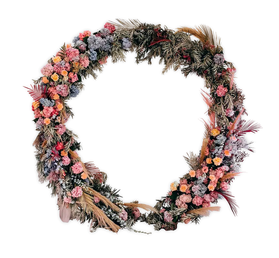 Dried flower wreath in pink tones for weddings in Tulum
